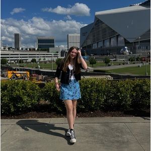 Meet your Posher, Addison